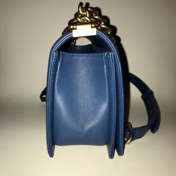 Chanel Blue Lambskin Quilted Cross Body Bag - Picture 5 of 8
